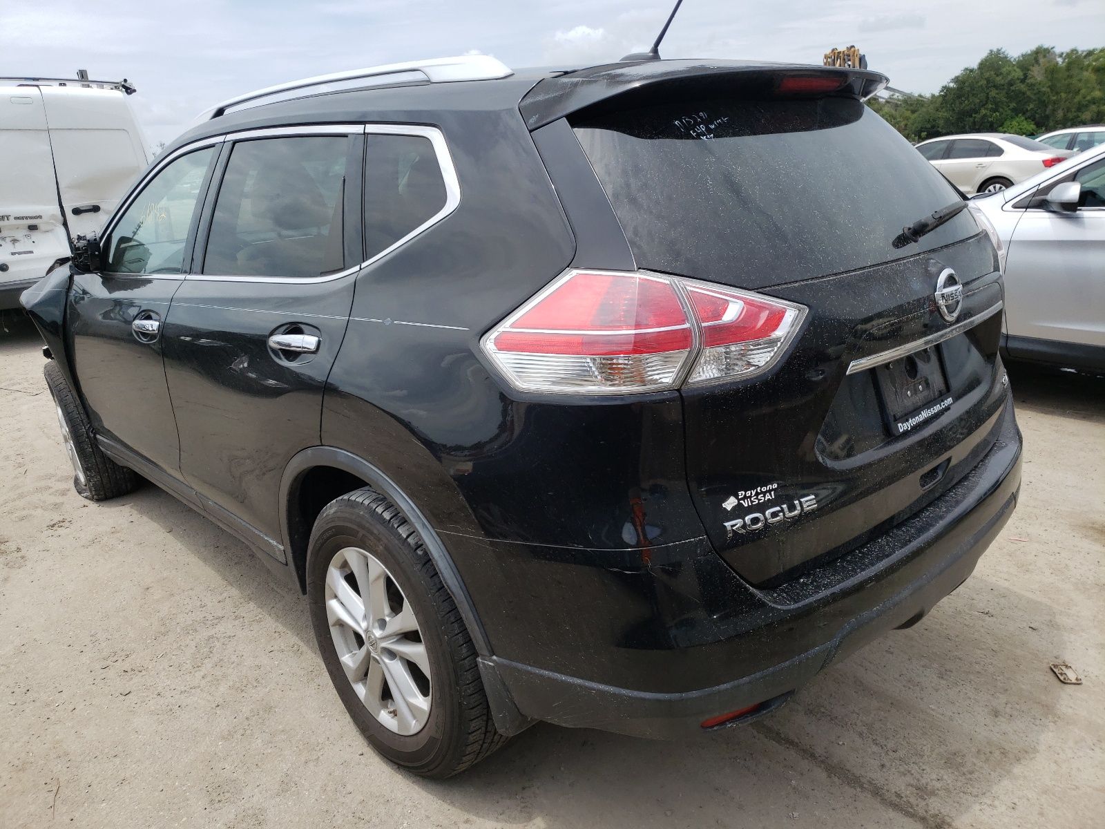 3 of KNMAT2MT8FP528199 Nissan Rogue 2015