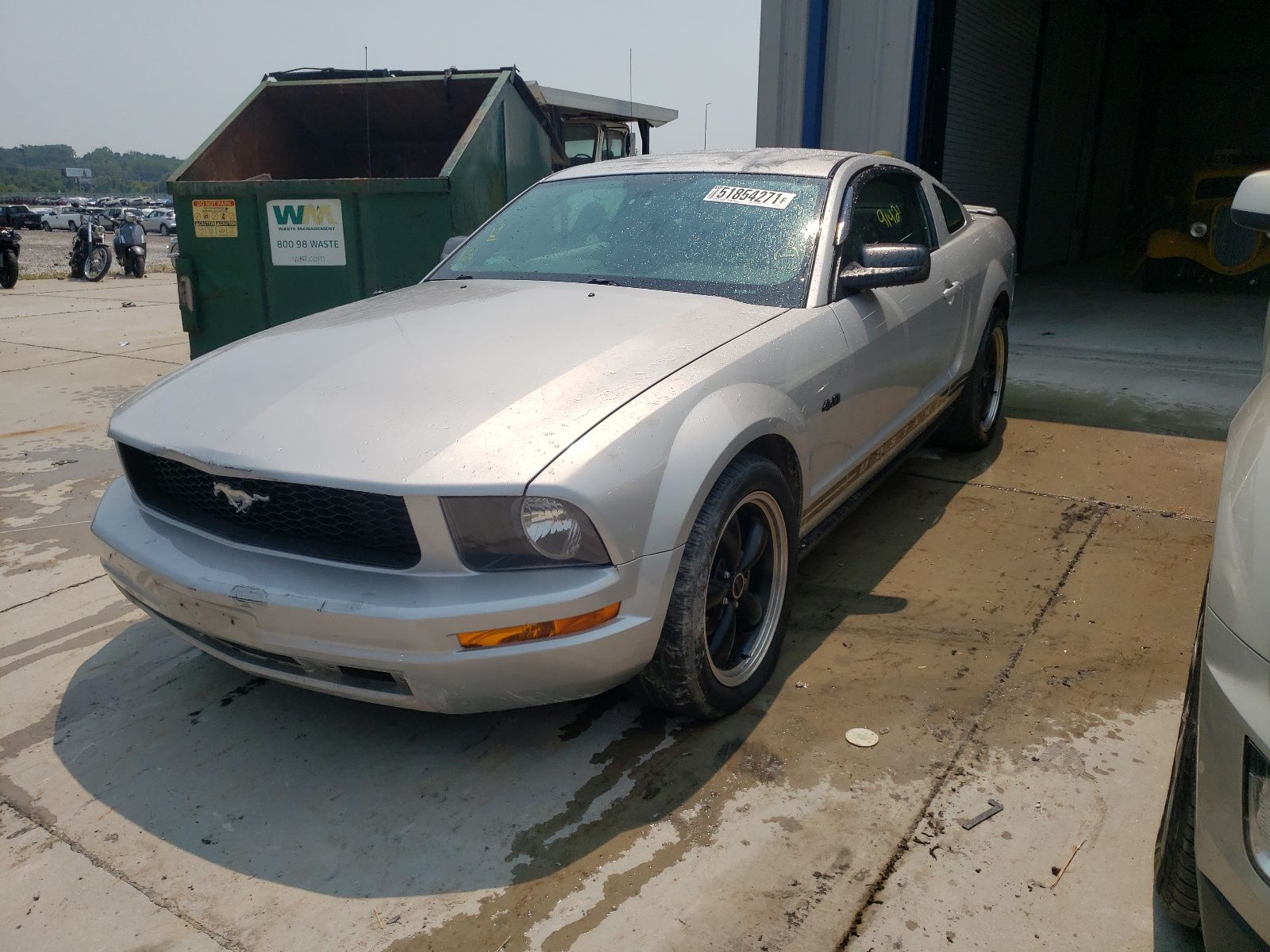 2 of 1ZVFT80N575215671 Ford Mustang 2007