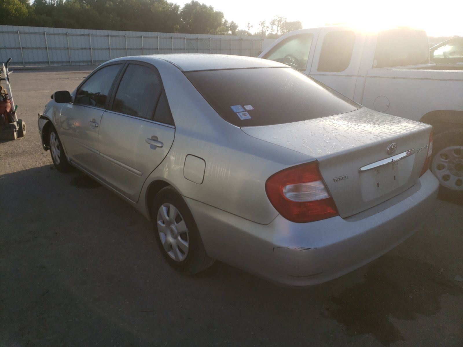 3 of 4T1BE32K13U762644 Toyota Camry 2003